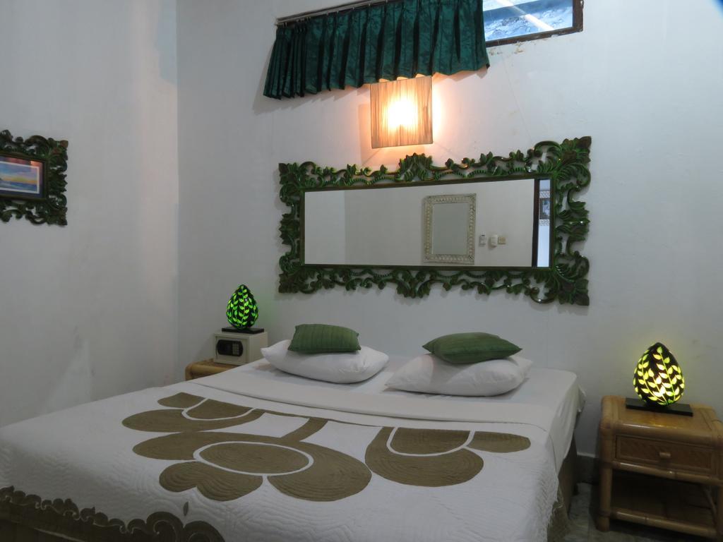 Lemon House Hostel Падангбай Екстериор снимка